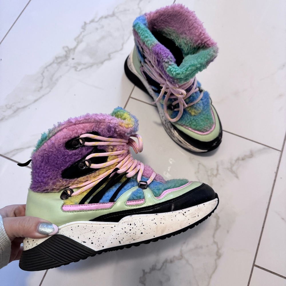 Stella McCartney Kids 35 Multi Color Hiking Teddy Snow Boots Rainbow Butterfly